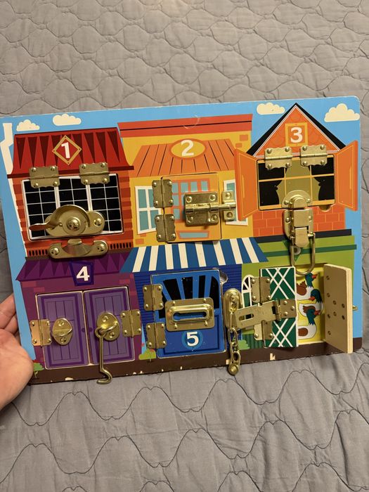 Busy Board/ занимателна дъска