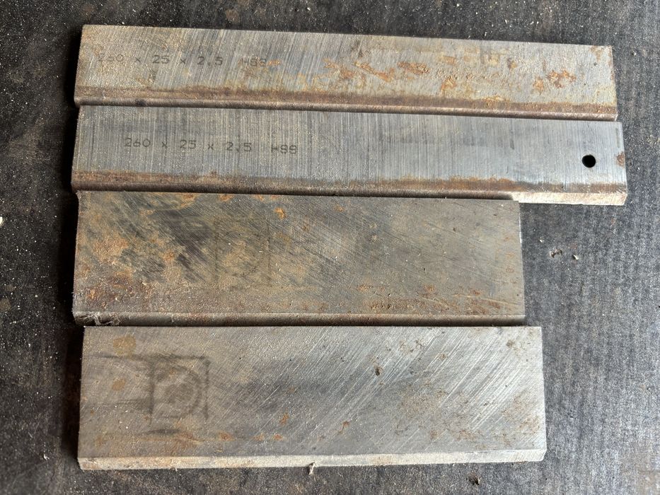 Циркулярни дискове за дърво ,ножове за абрихт,чук 5кг, дърв. стяга