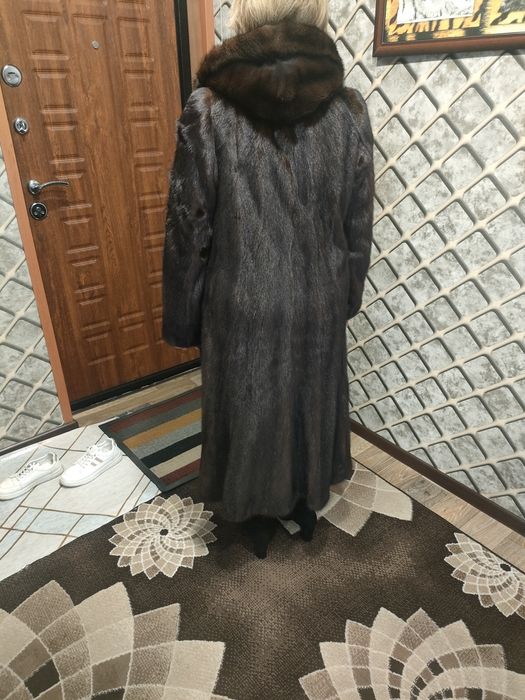 Продам шубу норковую