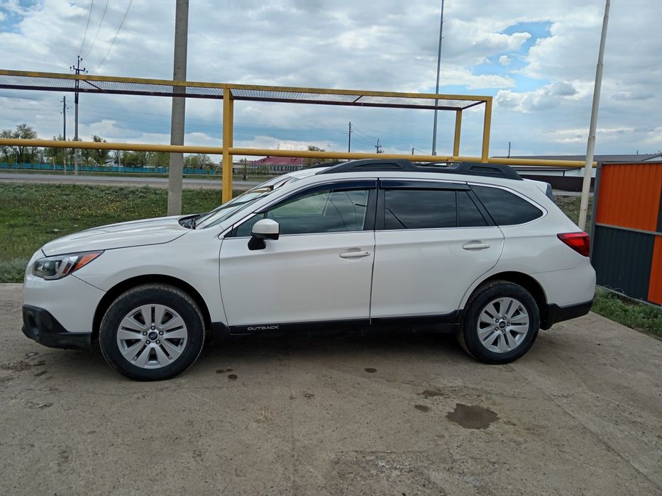 Субару аутбек универсал