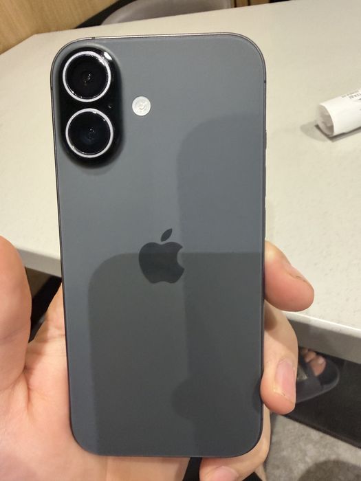 iPhone 17 с нарантей