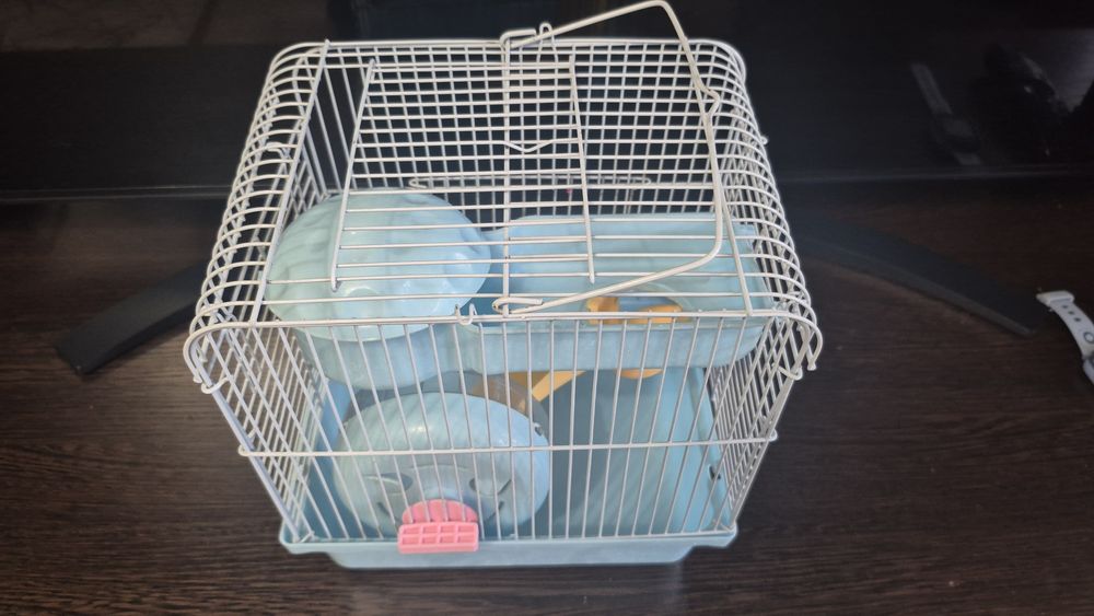 Продается клетка для хомяка