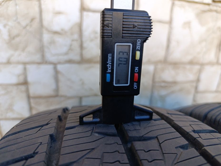 Всесезонни гуми Continental 215/65/16 C Dot 2022