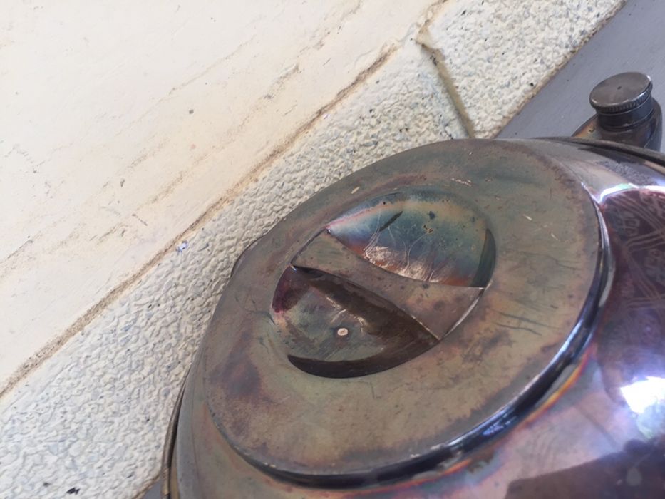 посребрен поднос за сервиране на храна