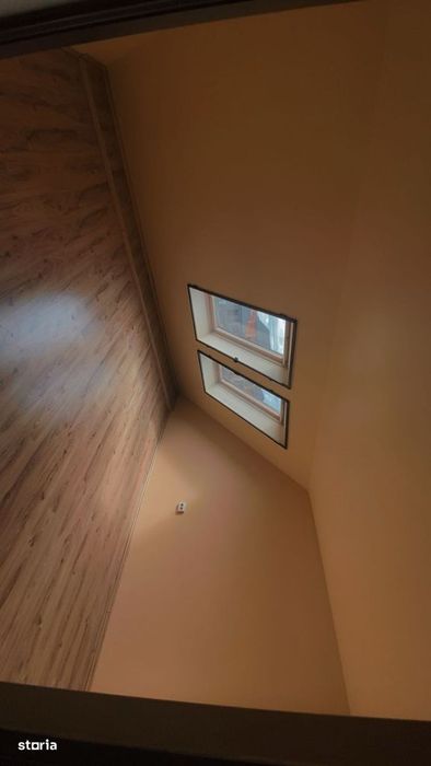 Vând casă P+M 7 camere Cihei-Oradea