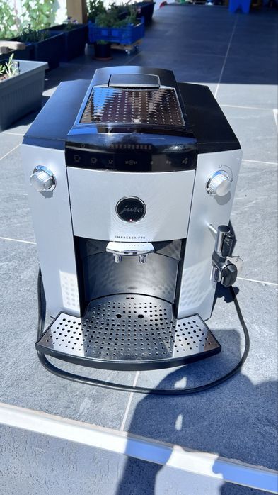 Espressor / expresor automat Jura F70