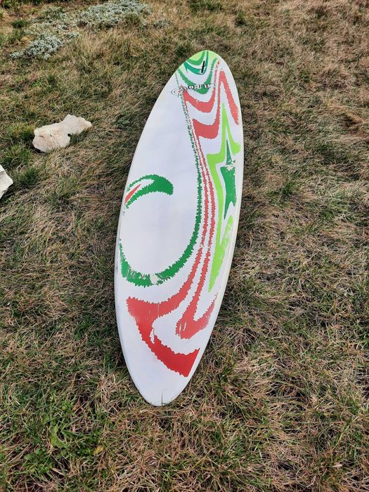 Продавам уиндсьрф дьска TABOU  DA CURVE 73LIT.