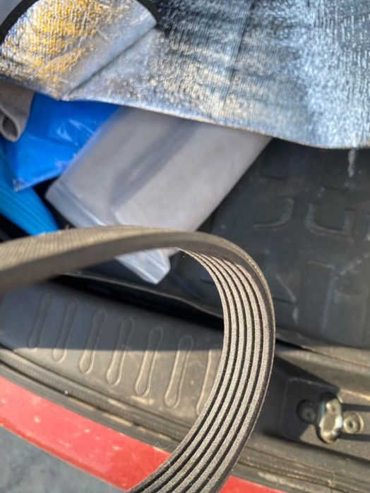 нов пистов ремък CONTITECH от Continental