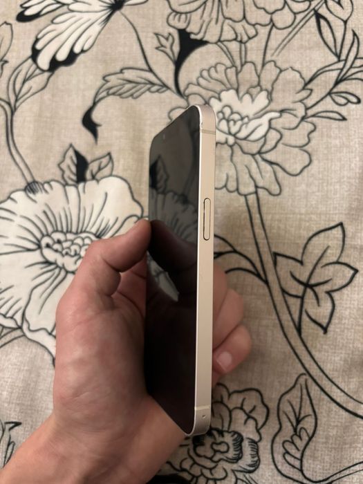 Айфон 13 в хорошем состояний