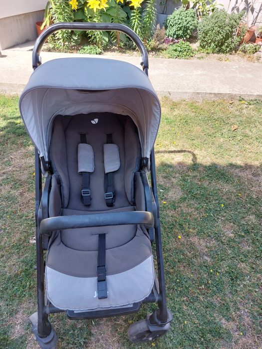 Cărucior Joie Chrome + scoica Gemm