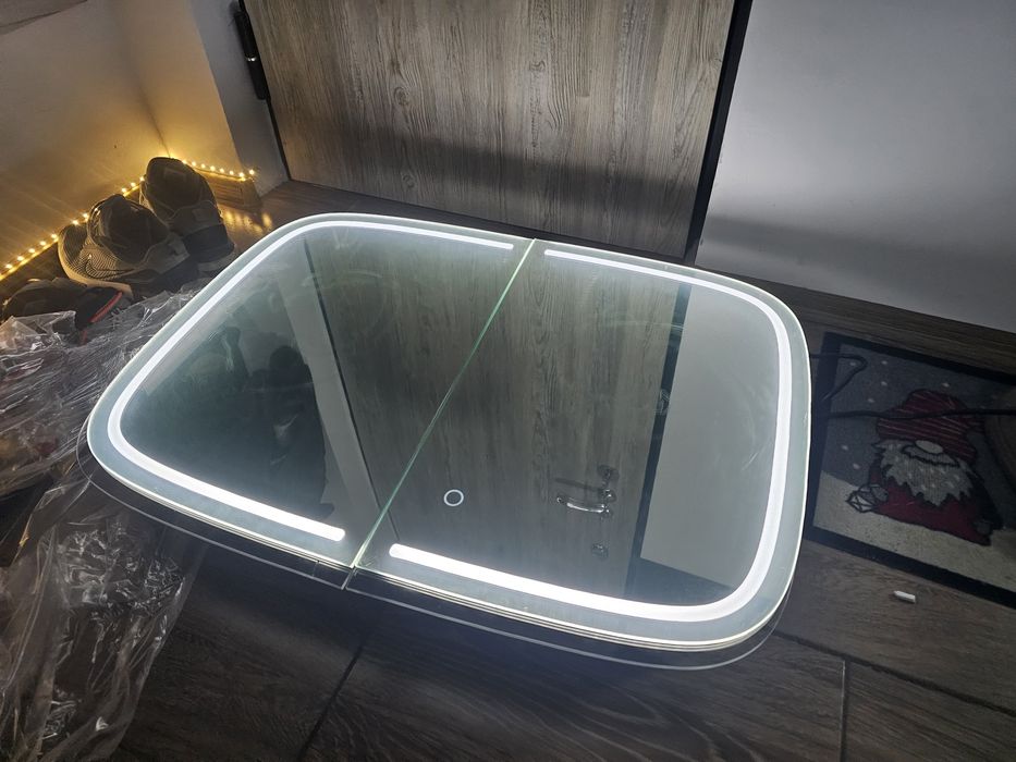 Oglindă baie LED premium cu dulap și prize integrate – modernă și practică