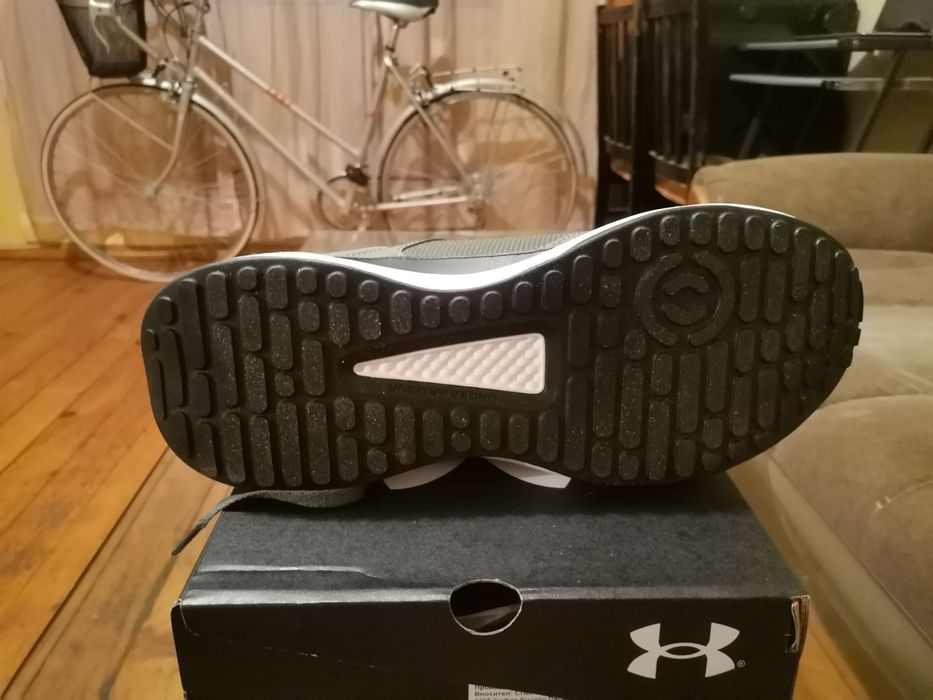 Маратонки Under Armour (Чисто нови)