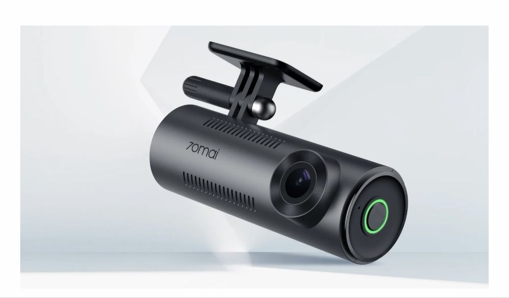 Продам видеорегистратор 70mai M300