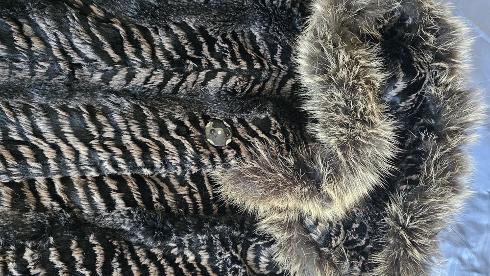 Дамско късо палто с косъм