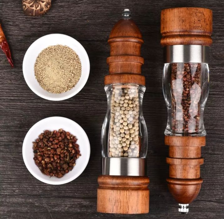 Набор деревянных мельниц для перца на подставке