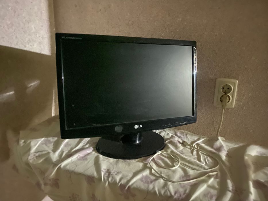 Монитор б/у 11 000тг