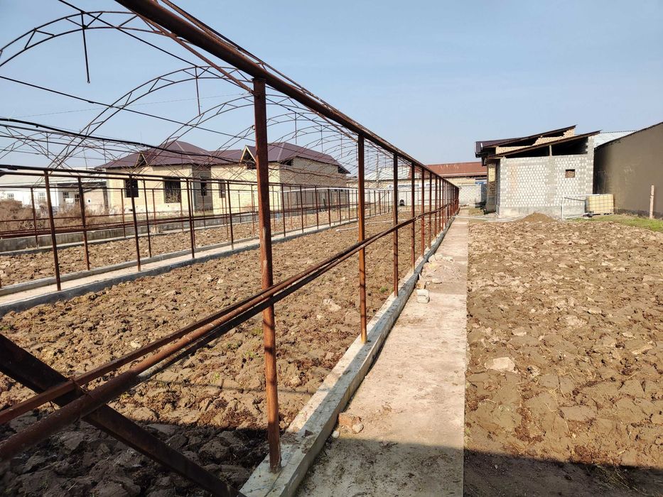 14 sotixli uy sotiladi, tayyor biznesi bilan!