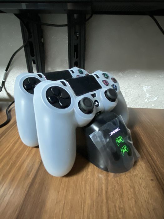 Срочно продам PS4 Slim 500GB