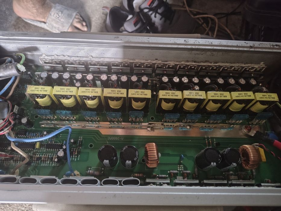 Invertor 24v 230