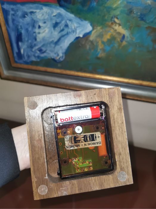 Часовник DUGENA четиристранен бронз дърво кварцов механизъм работещ  !