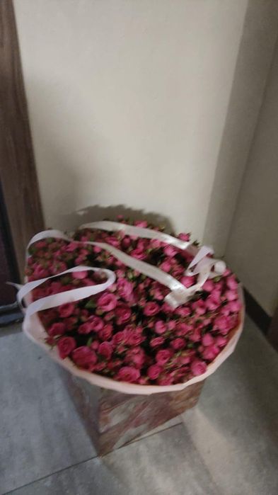 Кустовые розы по 14000 тнг