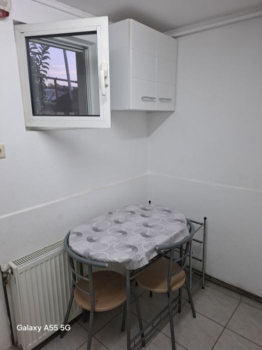 De închiriat garsoniera la casa.