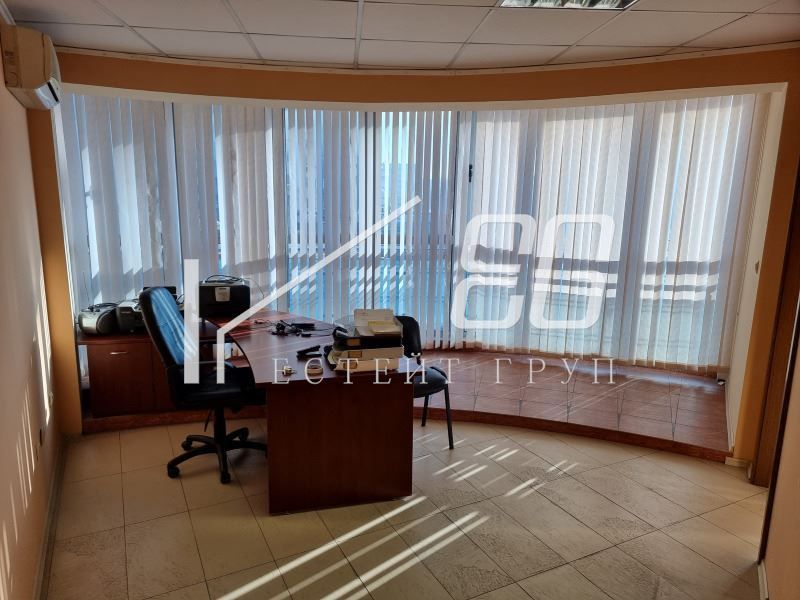 Дава се под наем Офис в Варна, Лятно кино Тракия - 150 кв.м за 1097.01 € - Снимка #1