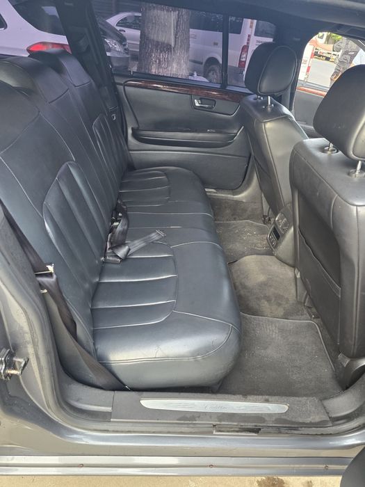 Limuzina cadillac de ville