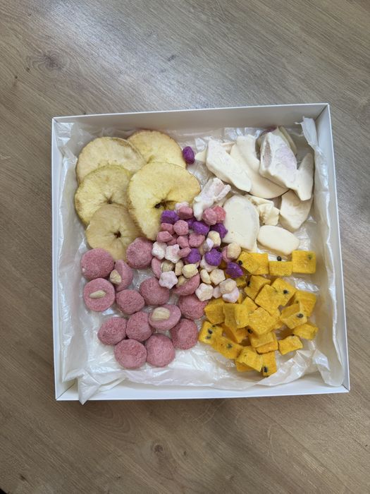 Сублимированные фрукты и мороженое