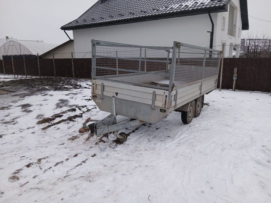 Vând remorcă  auto 2.7 t