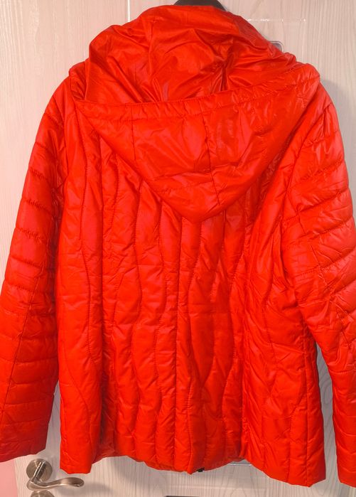 Дамско олекотено шушляково яке