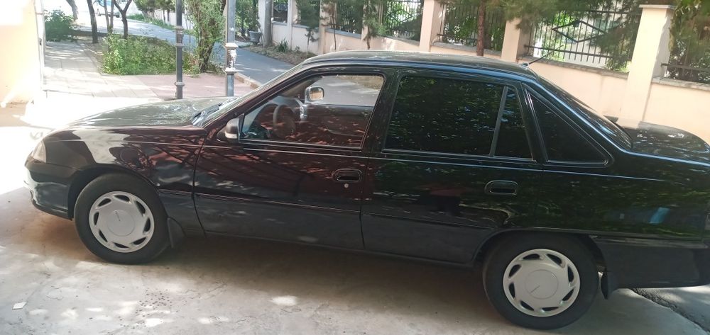 Nexia 1.6 rangi GBU Yili 2010 Dtpi bo'lmagan