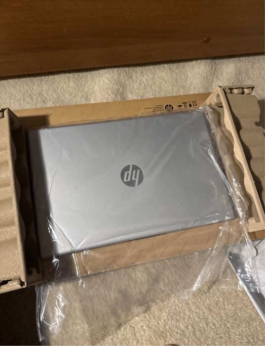 обменяю новый ноутбук на iPad.