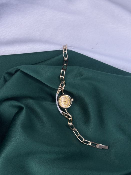 Часы Кварц золото