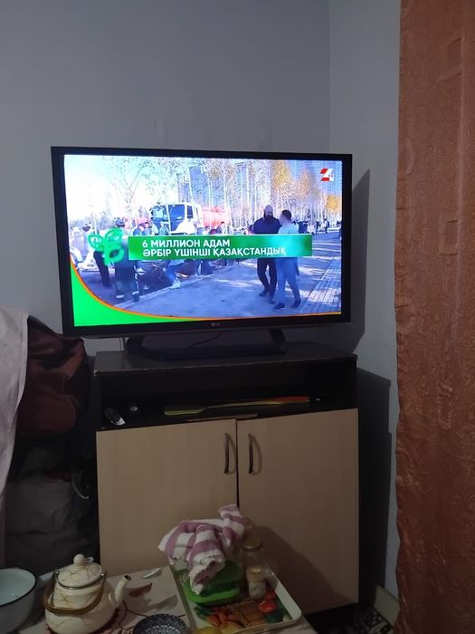 Продам смарт ТВ звоните уточняйте