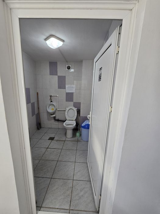 Închiriez spațiu comercial 60 mp la demisol