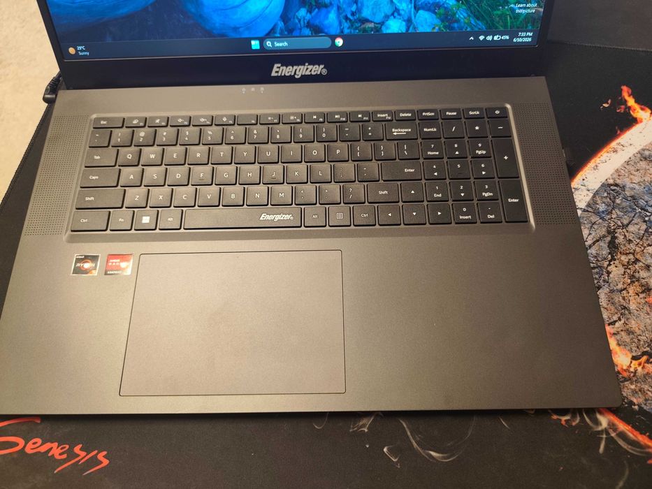 Laptop,cel mai mare ecran,18,5 inch-47 cm