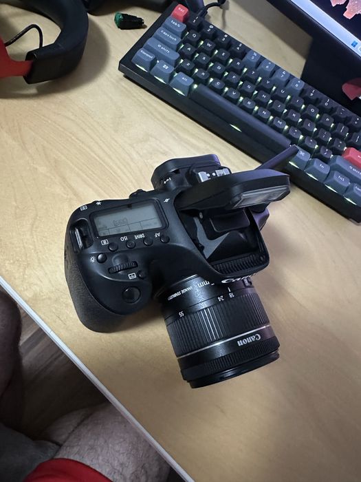 Aparat foto canon EOS80D