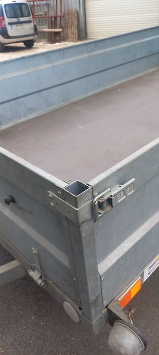 Товарно едноосно ремарке, почти ново, с регистрация, подходящо за транспорт на АТВ и мотоциклети