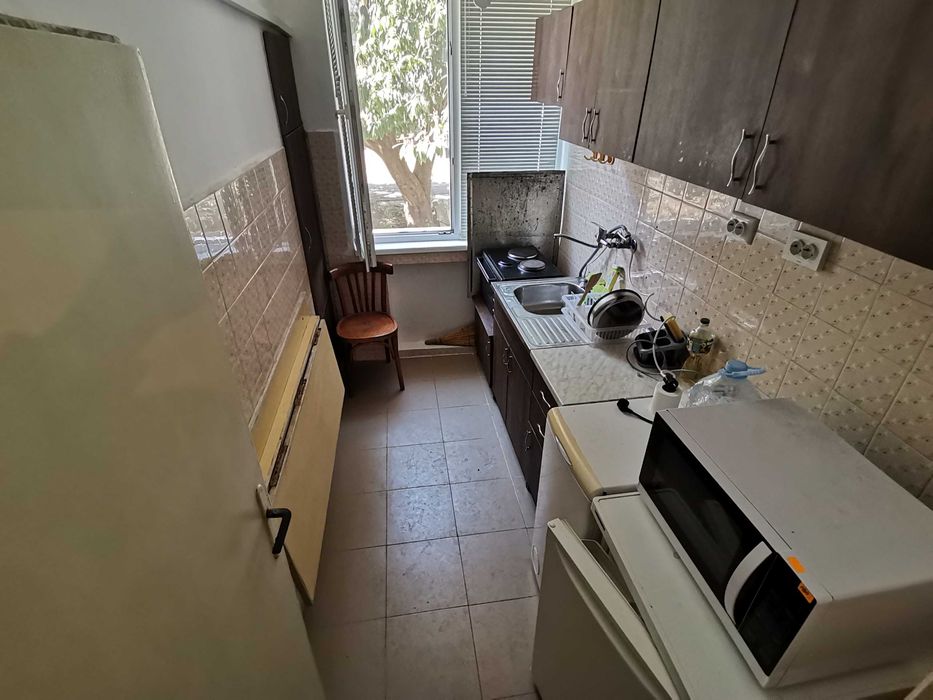 Дава се под наем Тристаен апартамент в Бургас, Лазур - 86 кв.м за 229.5 € - Снимка #1