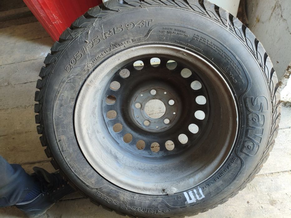 Sava Eskimo Stud 205 65 R15