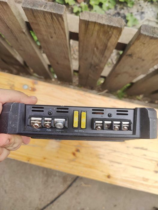 Subwoofer JBL GT-X1300T + amplificator JBL GX-A3001