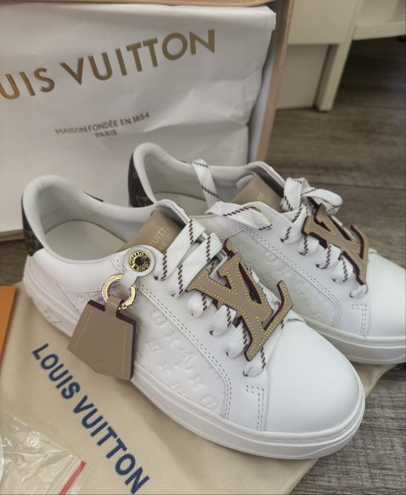 Дамски маратонки нови