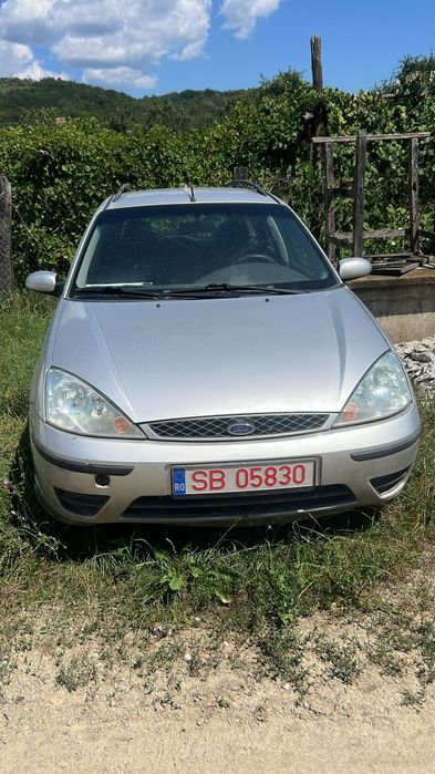 Vând Ford focus 1.8 benzina