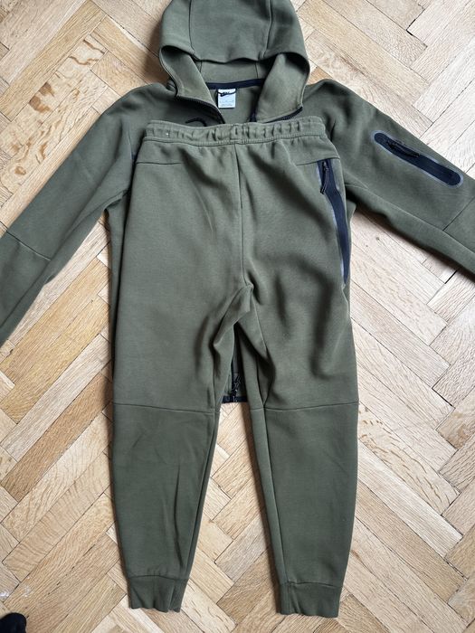 Nike tech fleece green khaki зелен анцунга Оригинален!