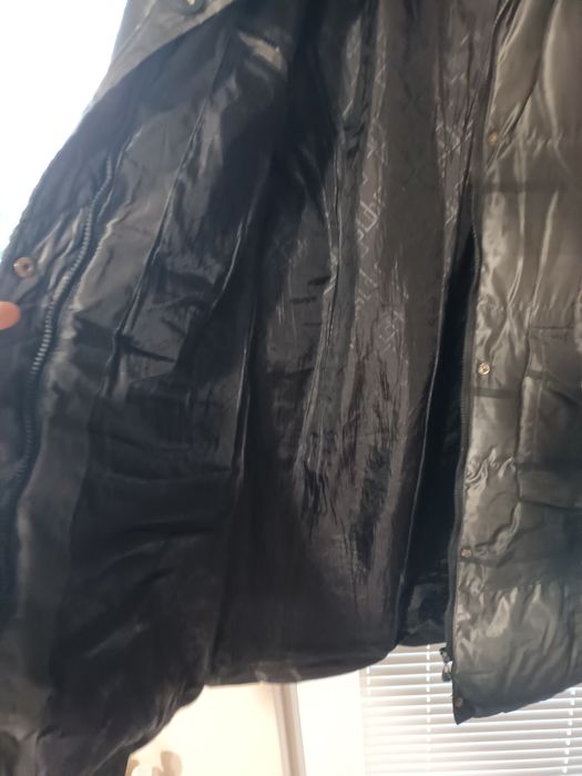 Дамско яке със сваляща се качулка