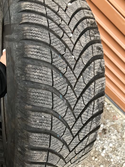 Зимни гуми с джанти 5х108,195/65R15,Пежо 308,2015г.