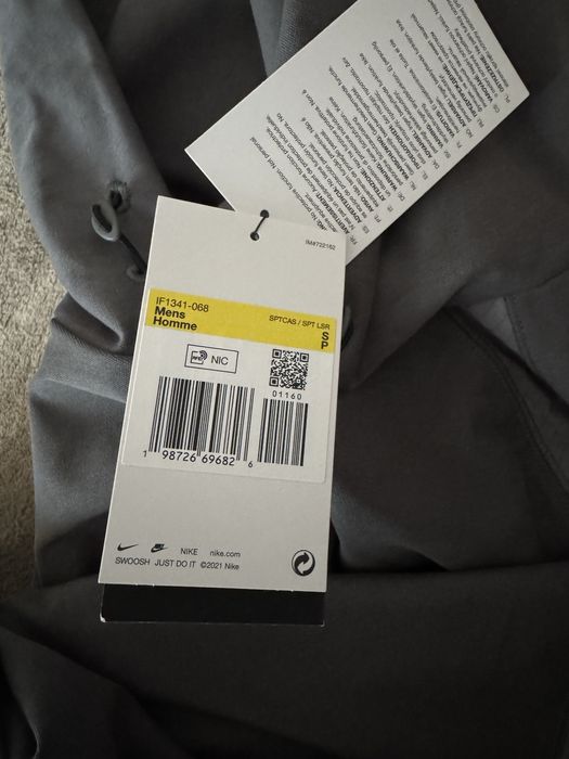 ЦЕНАТА Е ПО ДОГОВАРЯНЕ.Nike Tech Men's Dri-FIT Shori Knit Utility Hoodie