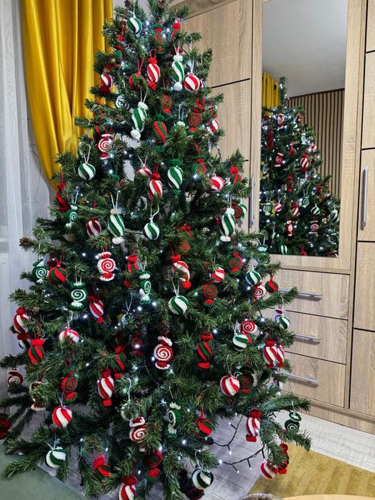 Decoratiuni handmade bomboane pentru bradul de Craciun