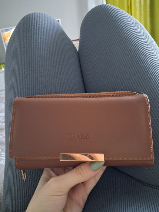 Дамско портмоне в кафяво